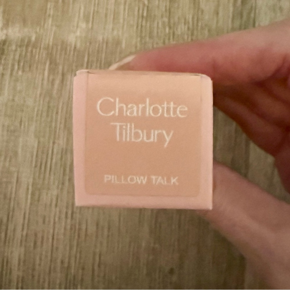 Charlotte Tilbury Beauty Light Wand and Contour Kit - Picture 4 of 12